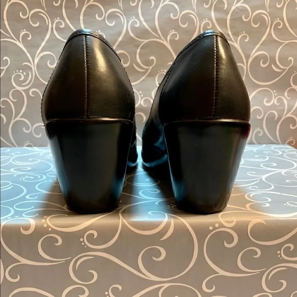 Black Nine West Slip on Wedge Heel 2.5”Heel 7M